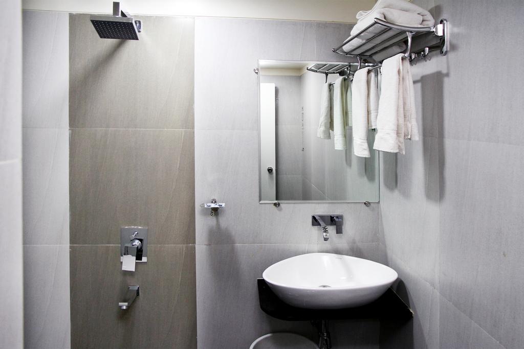 Hotel Yash Executive Evrengabad Oda fotoğraf